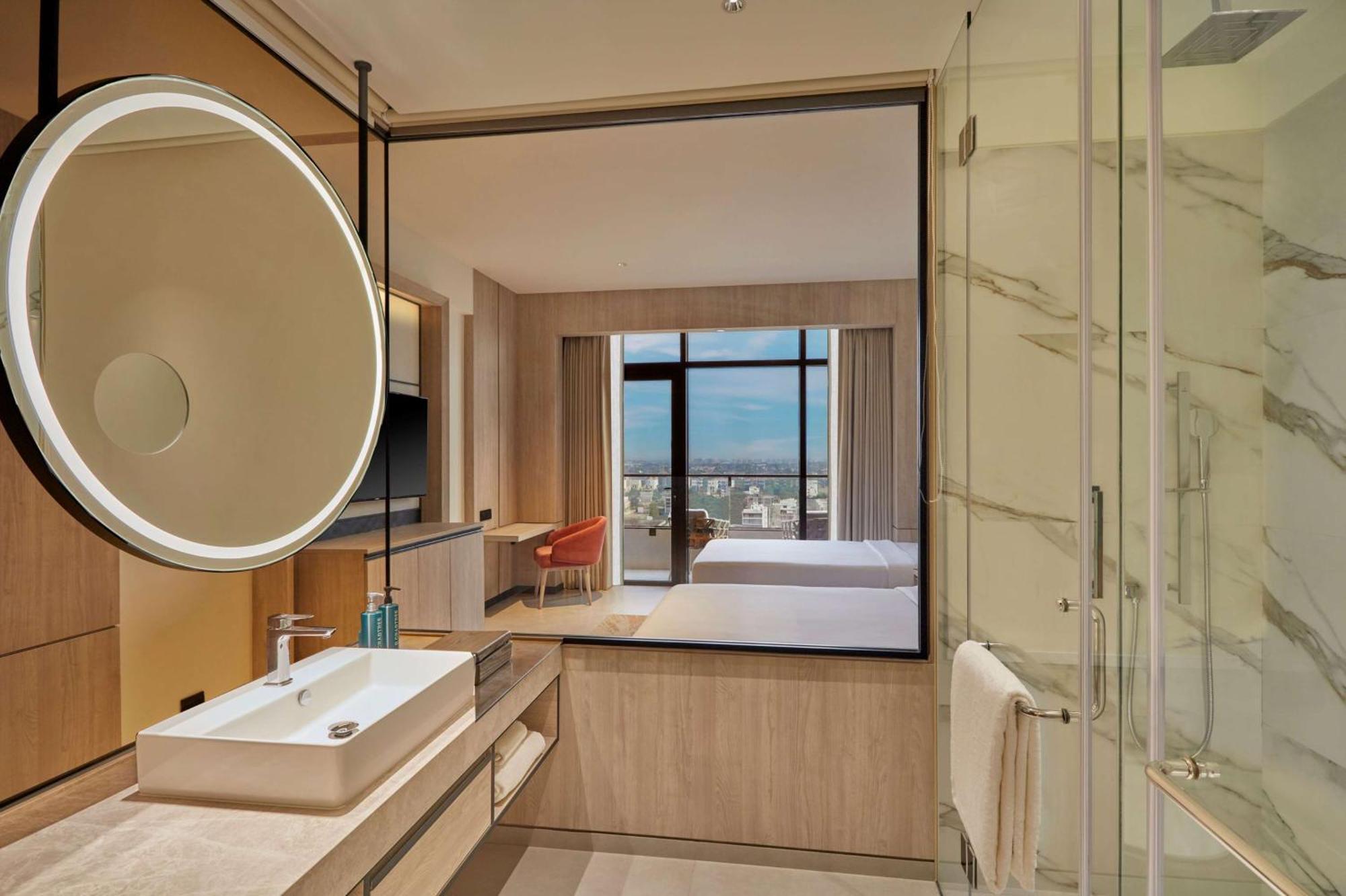 Hilton Gurugram Baani City Centre Gurgaon Buitenkant foto
