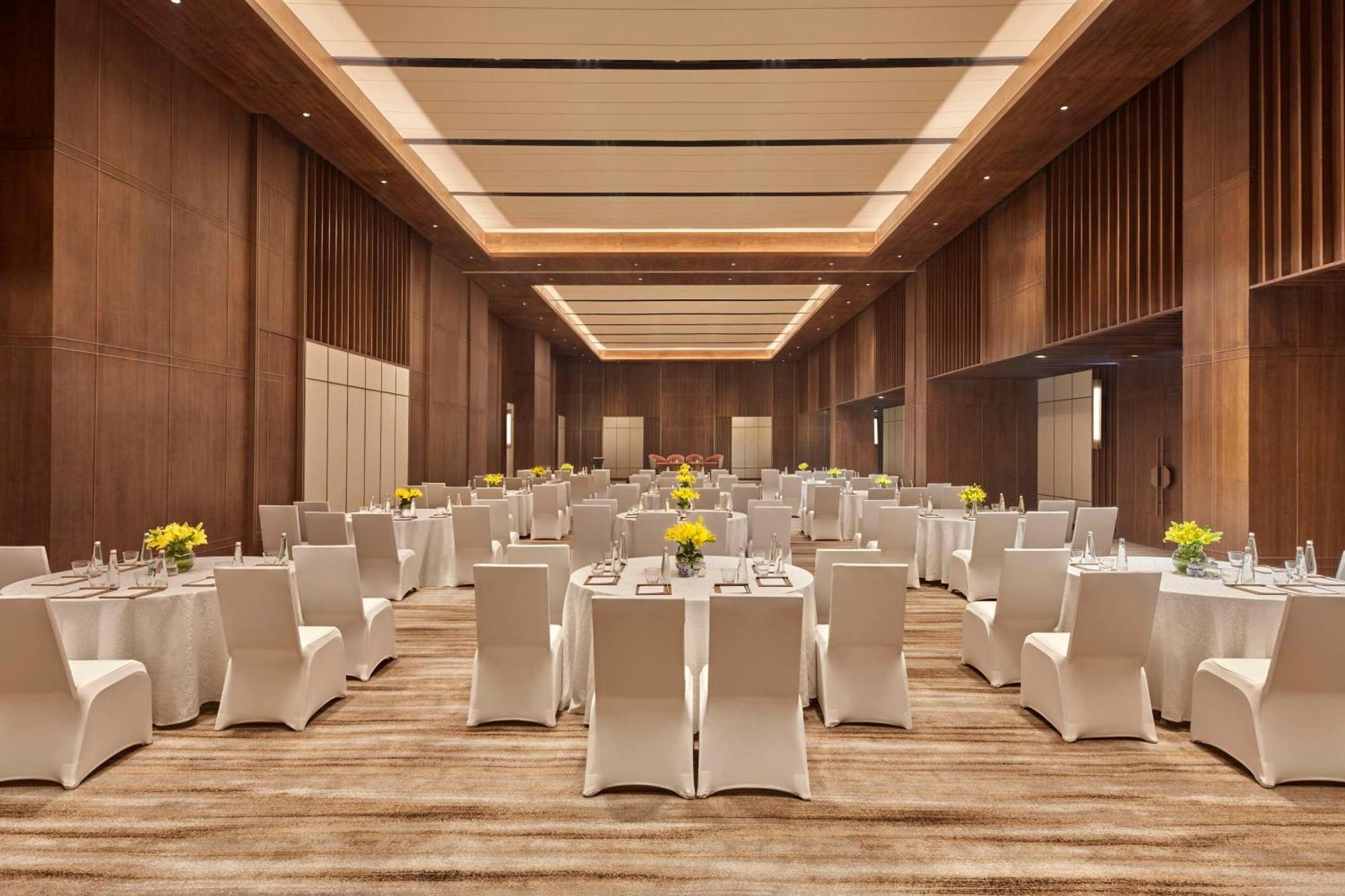 Hilton Gurugram Baani City Centre Gurgaon Buitenkant foto