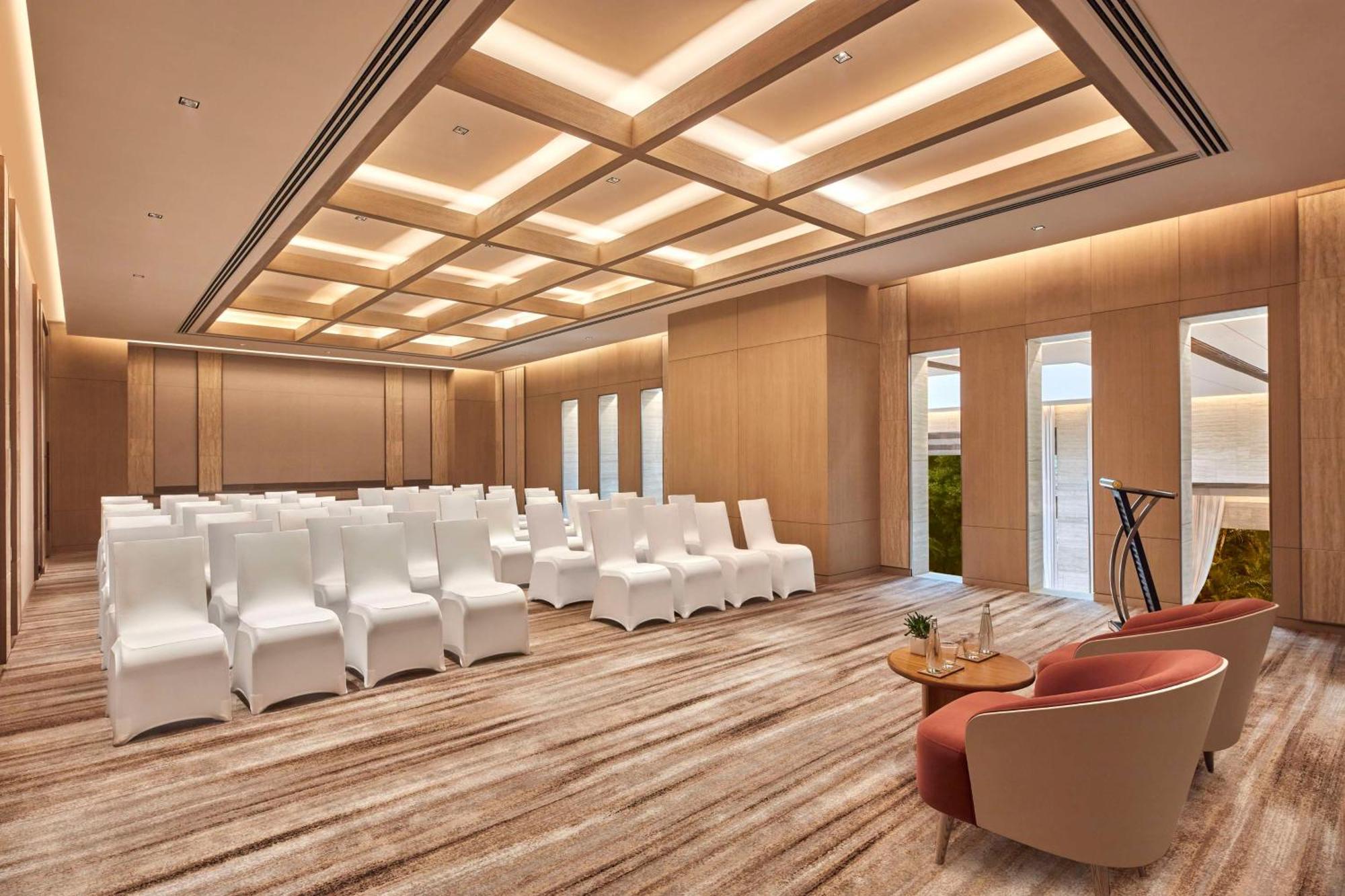 Hilton Gurugram Baani City Centre Gurgaon Buitenkant foto